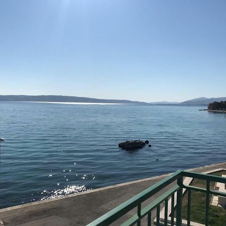 Meerblick Apartment Kastela Bagian luar foto