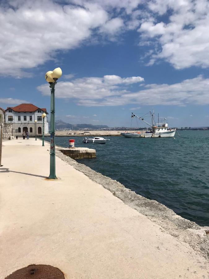 Meerblick Apartment Kastela Bagian luar foto