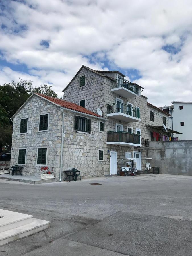 Meerblick Apartment Kastela Bagian luar foto