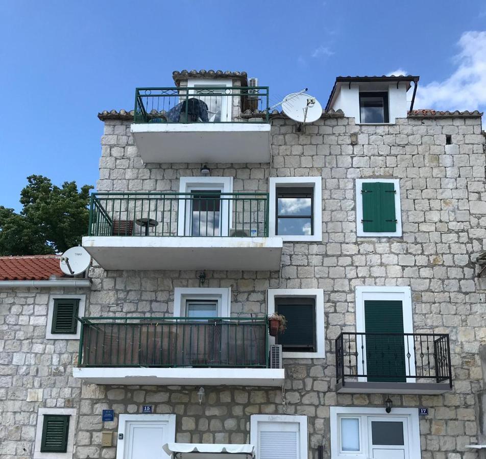 Meerblick Apartment Kastela Bagian luar foto